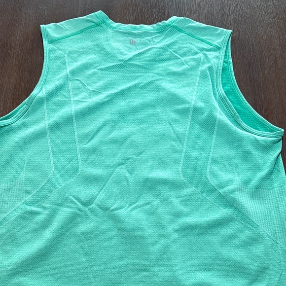 Lululemon Metal Vent Tech Sleeveless Tank Top Shirt XL - Picture 7 of 7